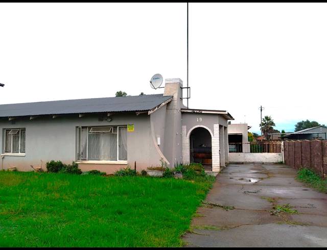 3 BEDROOM HOUSE FOR SALE IN KOOKRUS